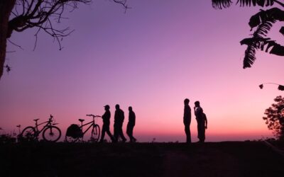 কোন গ্রামে এক সন্ধ্যায়